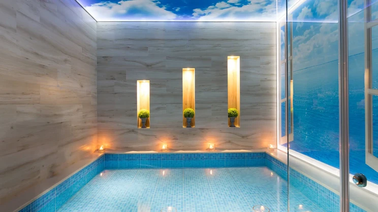 Jumeirah Emirates Towers